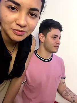 Snapshot of Sexx_onn_fire chatting on 02/15/25, 04:45 Sexx onn fire online show from 02/15/25, 04:45