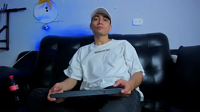 Boysweet boys online show from 12/10/24, 08:27