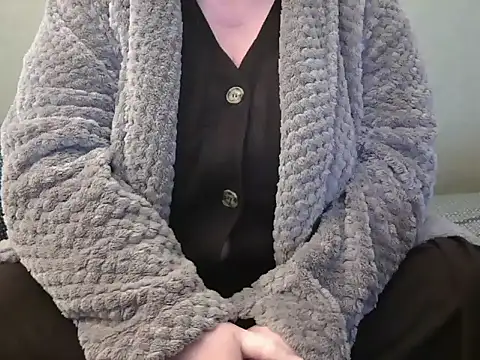 Snapshot of MarthaBriest chatting on 03/21/25, 10:06 MarthaBriest online show from 03/21/25, 10:06