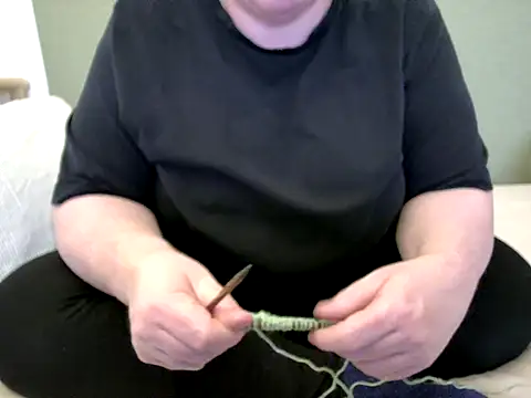 Snapshot of MarthaBriest chatting on 04/12/26, 04:54 MarthaBriest online show from 04/12/26, 04:54