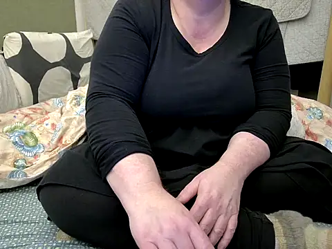 Snapshot of MarthaBriest chatting on 01/08/26, 06:19 MarthaBriest online show from 01/08/26, 06:19