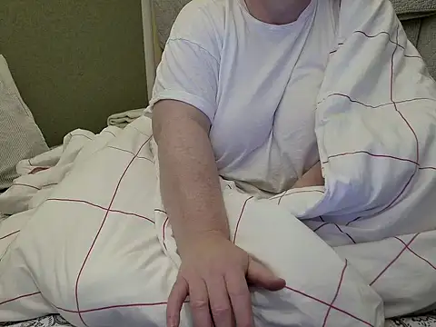 Snapshot of MarthaBriest chatting on 11/08/25, 03:32 MarthaBriest online show from 11/08/25, 03:32