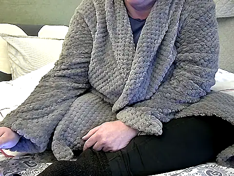 Snapshot of MarthaBriest chatting on 11/18/25, 10:51 MarthaBriest online show from 11/18/25, 10:51