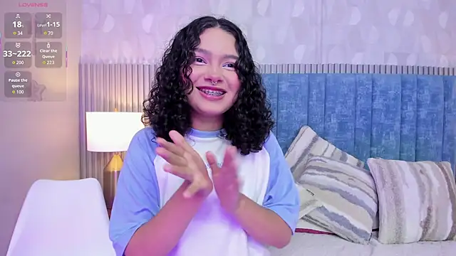 pretty sunlight  online show from 12/18/25, 02:05