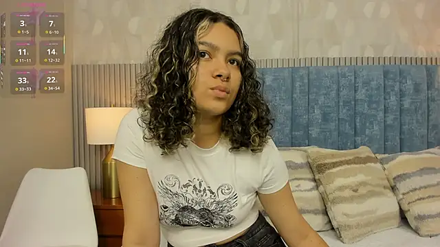 pretty sunlight  online show from 02/05/26, 01:23