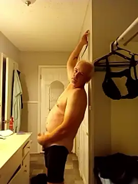 marc1812 online show from 12/05/24, 05:43