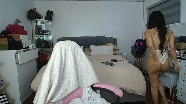 aya saki online show from 11/27/25, 08:48