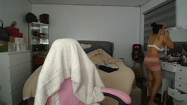 aya saki online show from 10/14/25, 09:54