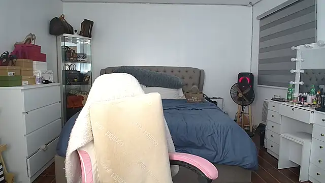 aya saki online show from 11/07/25, 09:47