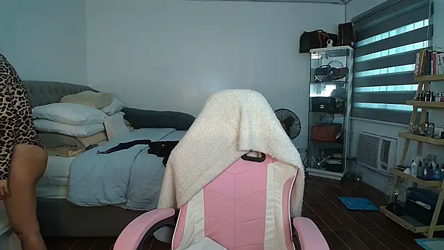 aya saki online show from 09/10/25, 08:35