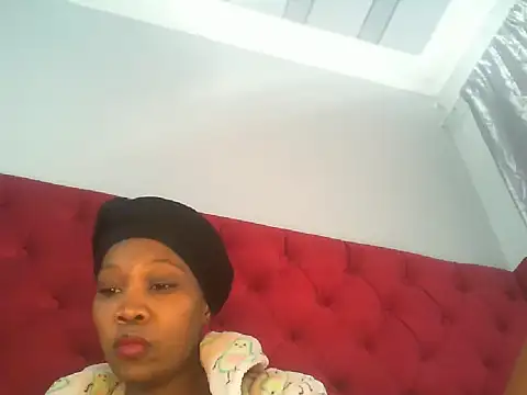 Snapshot of TheSweetBerry chatting on 06/30/26, 10:37 TheSweetBerry online show from 06/30/26, 10:37