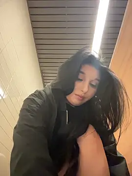 Tisha Busty online show from 04/08/26, 01:23