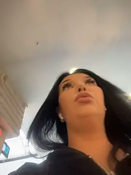 Tisha Busty online show from 04/24/26, 01:46