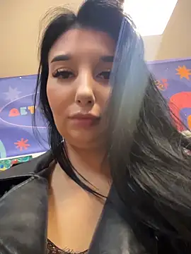 Tisha Busty online show from 05/20/26, 01:52