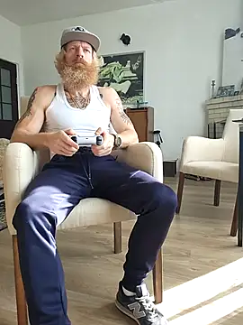 Gingerbeard40 online show from 11/23/25, 08:57