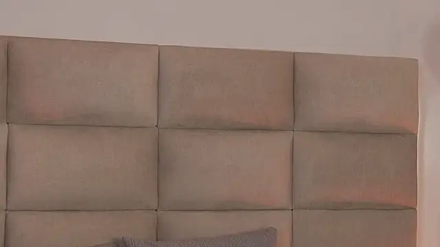 emma brooks1 online show from 11/11/25, 08:47