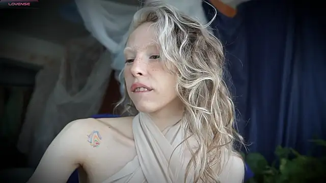  Phantom thread  online show from 03/29/26, 09:33