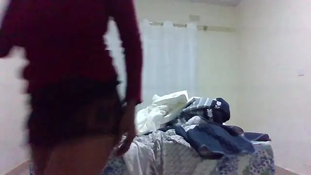 Snapshot of sweets_80 chatting on 05/17/26, 03:28 sweets 80 online show from 05/17/26, 03:28