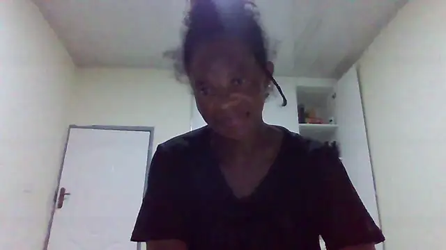 Snapshot of sweets_80 chatting on 04/12/26, 12:36 sweets 80 online show from 04/12/26, 12:36