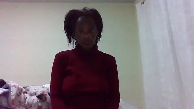 Snapshot of sweets_80 chatting on 06/28/26, 02:40 sweets 80 online show from 06/28/26, 02:40