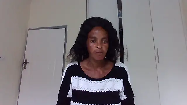 sweets 80 online show from 11/15/25, 03:49