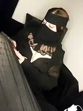 -Arab milf- online show from 10/12/25, 06:20