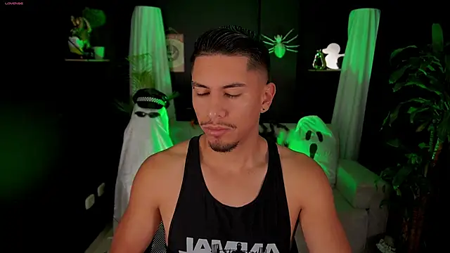 Snapshot of Aaronfox_x chatting on 10/10/25, 01:34 Aaronfox x online show from 10/10/25, 01:34