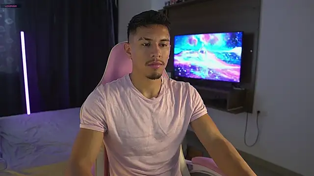 Aaronfox x online show from 05/04/26, 08:00
