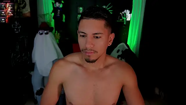 Snapshot of Aaronfox_x chatting on 10/25/25, 10:25 Aaronfox x online show from 10/25/25, 10:25