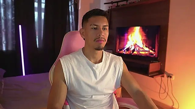 Aaronfox x online show from 05/05/26, 02:42