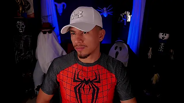 Snapshot of Aaronfox_x chatting on 10/14/25, 01:17 Aaronfox x online show from 10/14/25, 01:17