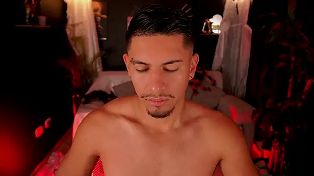 Snapshot of Aaronfox_x chatting on 10/02/25, 11:57 Aaronfox x online show from 10/02/25, 11:57