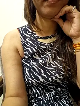 Snapshot of MIss-Naina chatting on 03/18/25, 01:02 MIss-Naina online show from 03/18/25, 01:02