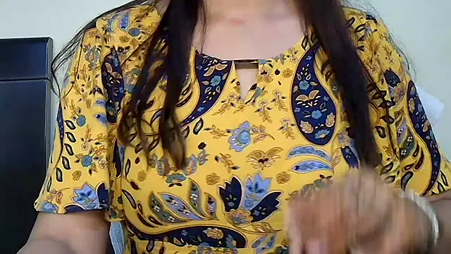 Snapshot of MIss-Naina chatting on 10/09/25, 08:15 MIss-Naina online show from 10/09/25, 08:15