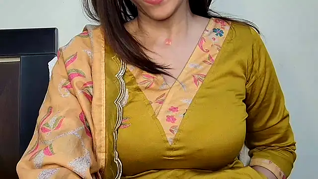 MIss-Naina online show from 11/06/25, 05:00