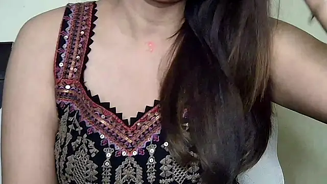 MIss-Naina online show from 11/15/25, 09:24