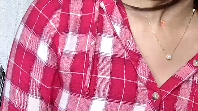 MIss-Naina online show from 12/19/25, 08:27