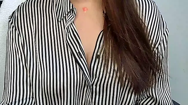 MIss-Naina online show from 04/13/26, 07:56