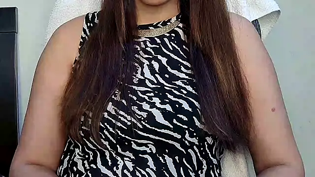 MIss-Naina online show from 04/12/26, 06:49