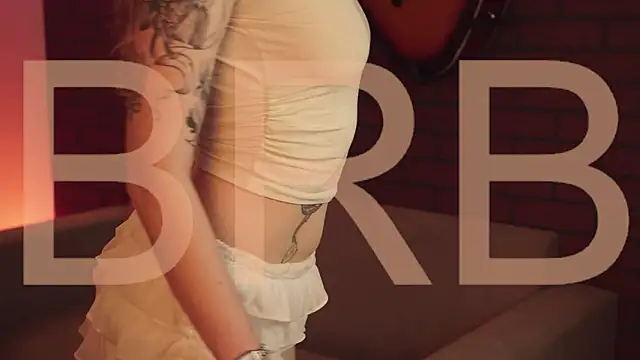 EllieCutes online show from 02/09/26, 06:00