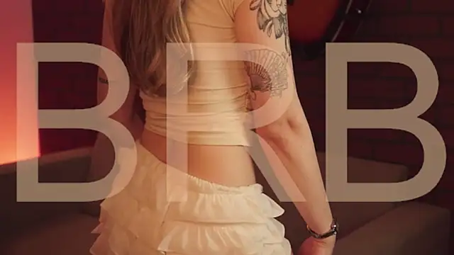 EllieCutes online show from 12/22/25, 05:18