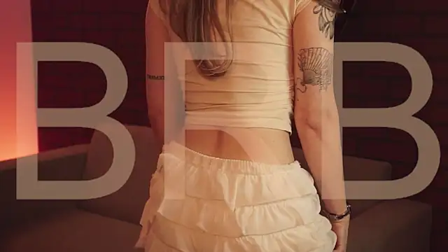 EllieCutes online show from 04/05/26, 08:32