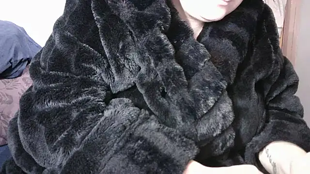 busty-bella1 online show from 10/22/25, 10:25