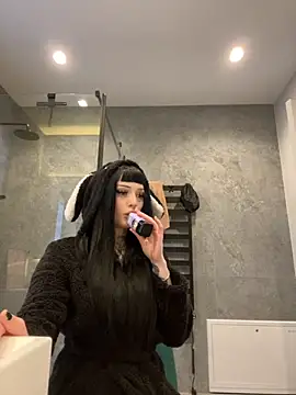 madelinexx online show from 11/04/25, 12:53