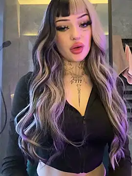 madelinexx online show from 10/27/25, 12:28