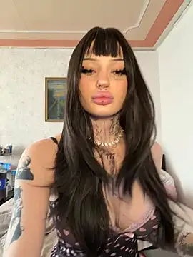 madelinexx online show from 05/04/26, 12:19
