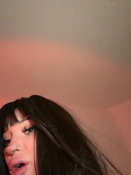 madelinexx online show from 04/21/26, 12:23