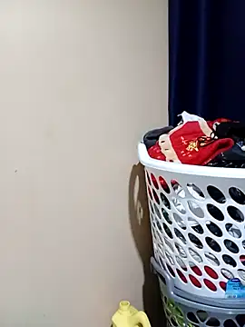 JasminePrice online show from 12/17/25, 05:23