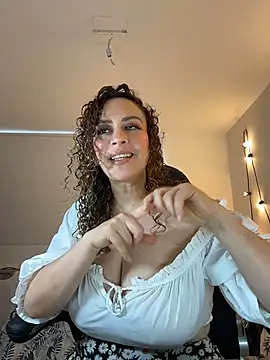 Elizabeth Dupont online show from 12/16/25, 09:30