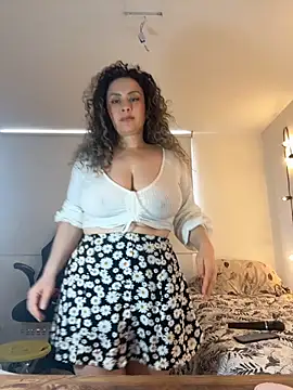 Snapshot of Elizabeth_Dupont chatting on 09/15/25, 05:46 Elizabeth Dupont online show from 09/15/25, 05:46